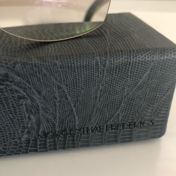 Morgenthal Frederics designed frames 18K Gold - Picture 9 of 12